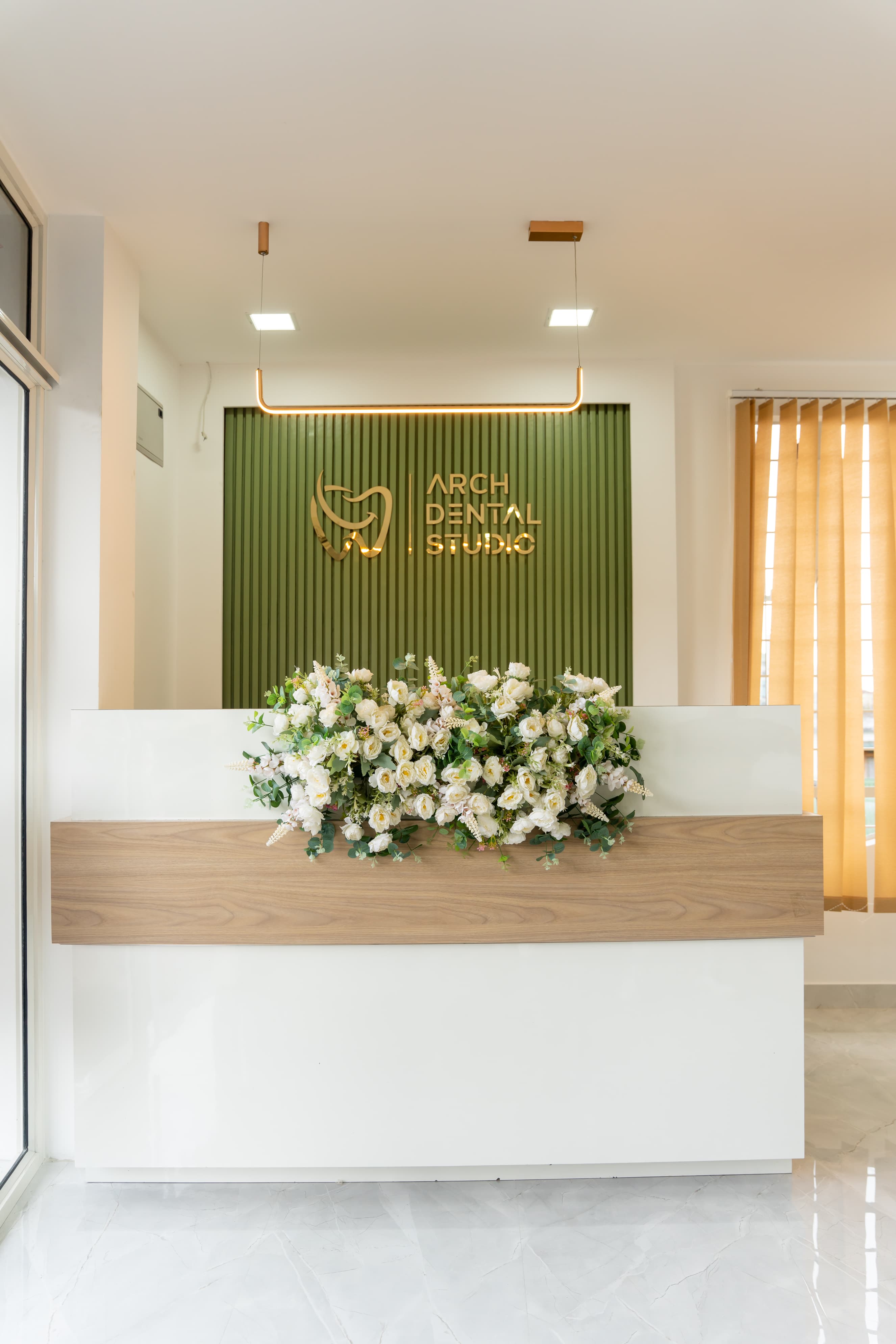 Arch Dental Studio Reception